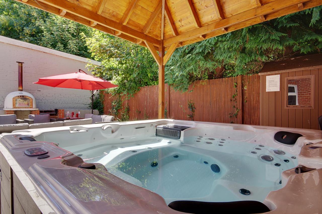 Cragside Villa With Hot Tub Bournemouth Exteriör bild